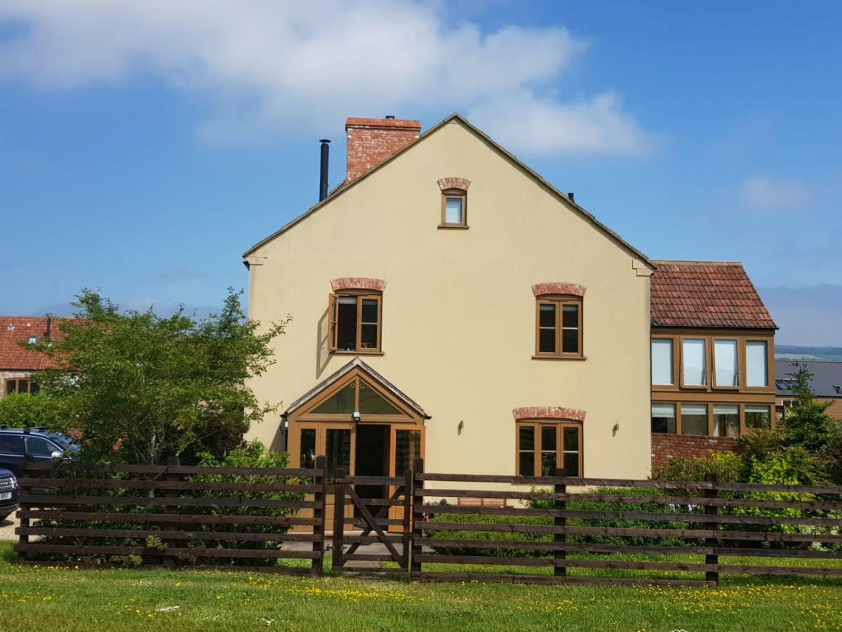 Woodstore Wells Bagian luar foto